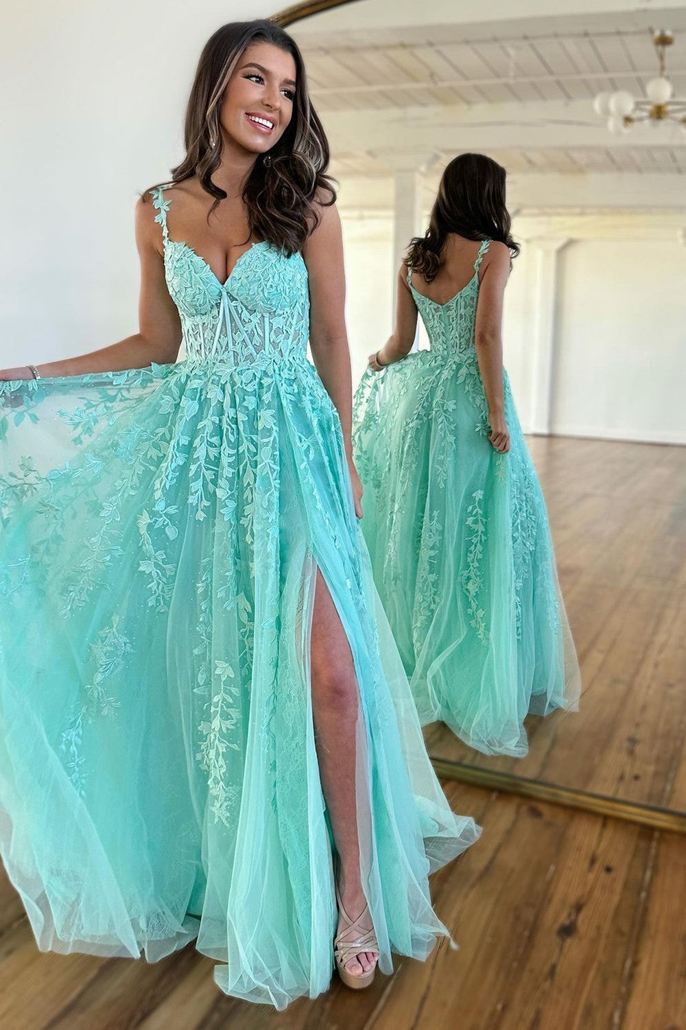 Weitese Purple A-Line Spaghetti Straps Zipper Back Long Tulle Prom Dress With Appliques
